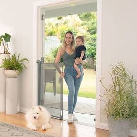 No 3153 36 Inch H X 71 W Retractable Baby Gate For 6-24 Months Manual Tensioning