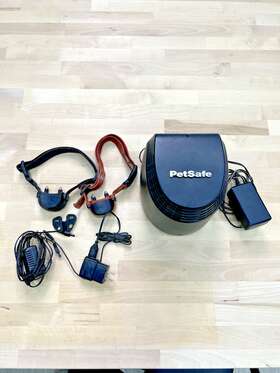 Petsafe 014891368613 Stay And Play Wireless Pet Fence Transmitter Plus 2 Collars