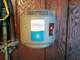 Petsafe Pif-443 Wireless Fence Pet Containment System 1/2 Acre 4 Collars